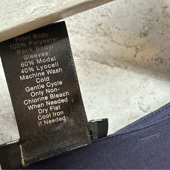 ANN Taylor short sleeve blouse women’s a size large red and blue checkered - Picture 3 of 5